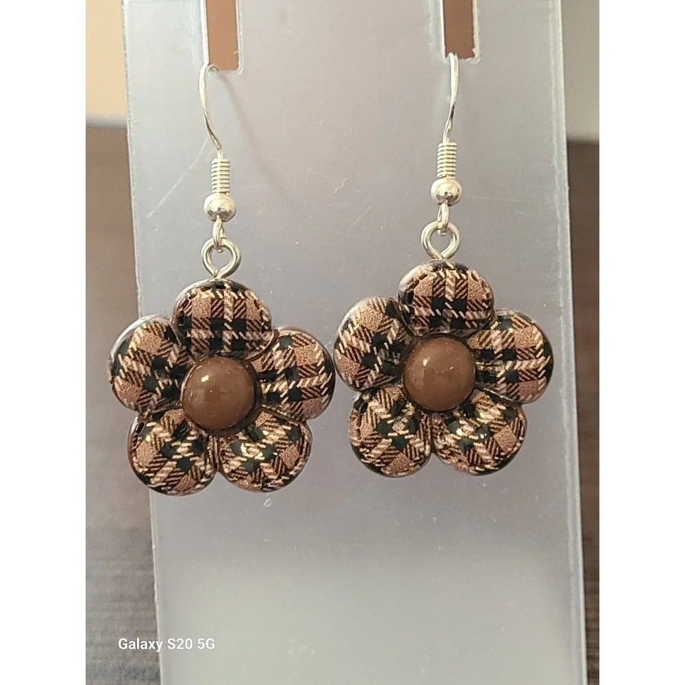 Brown Plaid Flower Drop‎ Earrings Floral Dangle Silver Tone Fishhook Handcrafted